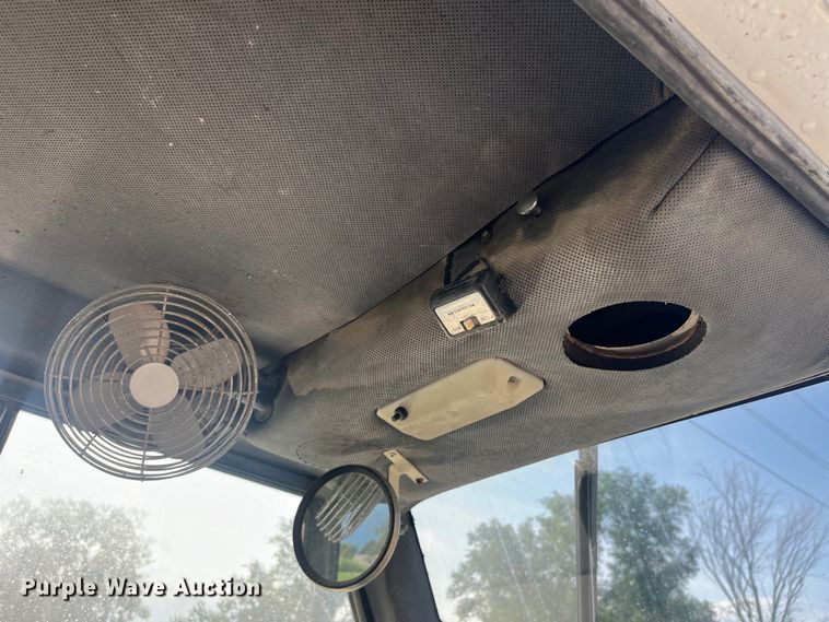 image for item EK8873 Tennant 800 sweeper