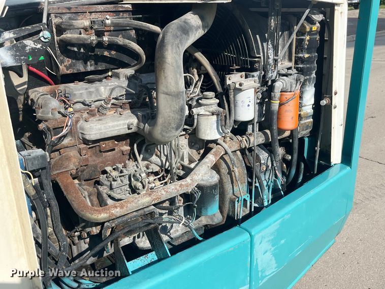 image for item EK8873 Tennant 800 sweeper