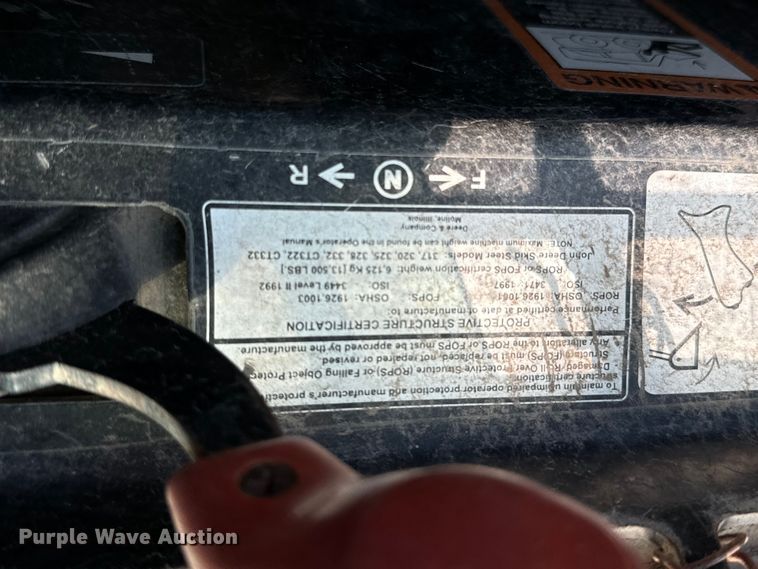 image for item LF9843 2006 John Deere 320 skid steer loader