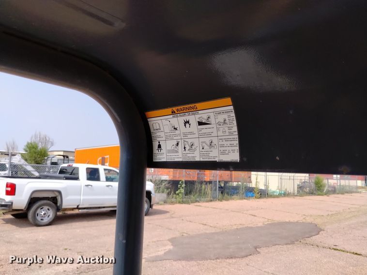 image for item LO9033 2011 Bobcat E32 mini excavator