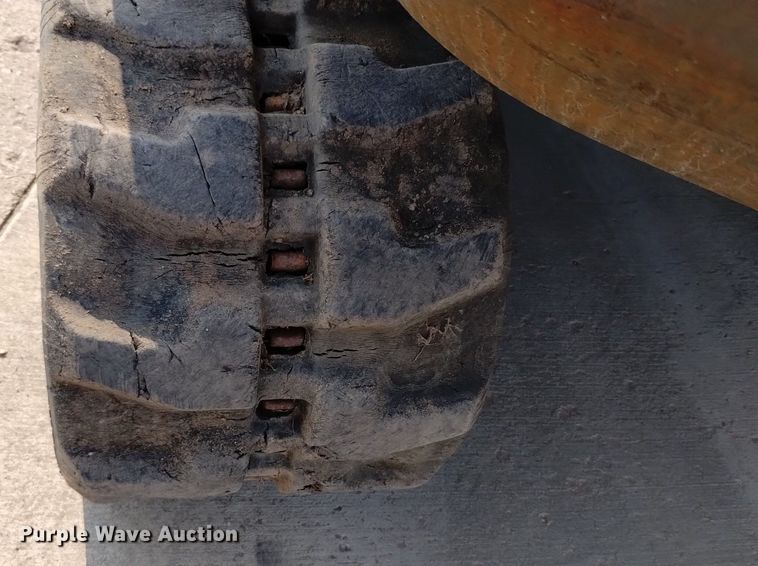 image for item LO9033 2011 Bobcat E32 mini excavator