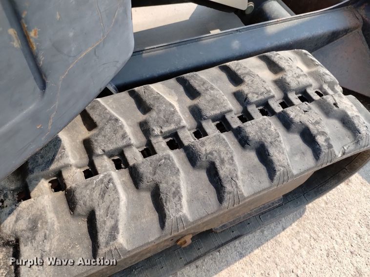 image for item LO9033 2011 Bobcat E32 mini excavator