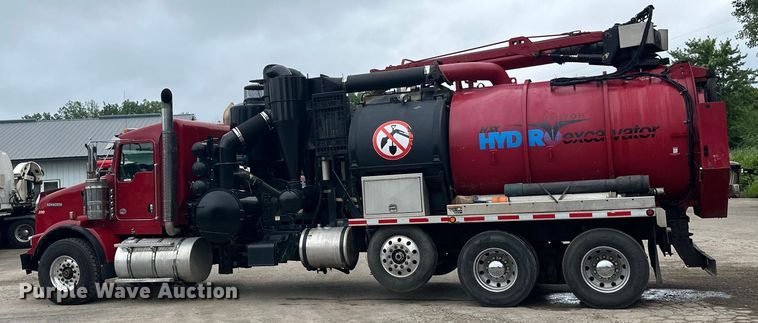 image for item LR9401 2012 Kenworth  T800 hydrovac truck