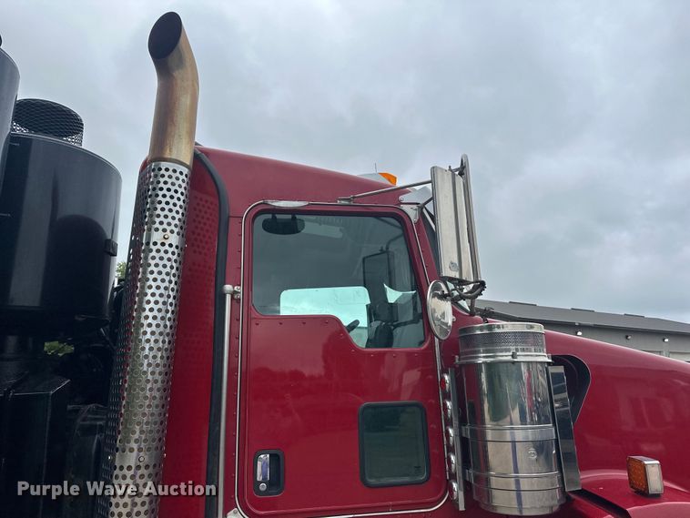 image for item LR9401 2012 Kenworth  T800 hydrovac truck