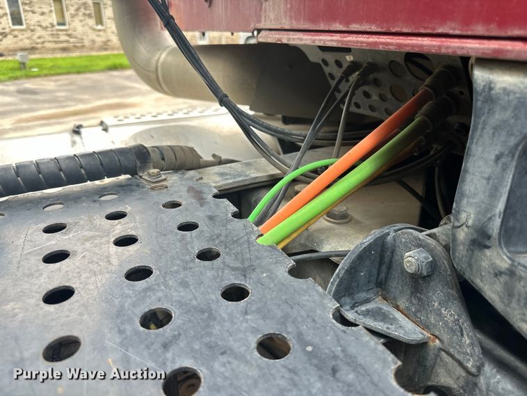 image for item LR9401 2012 Kenworth  T800 hydrovac truck