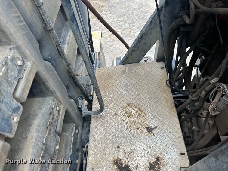 image for item LR9401 2012 Kenworth  T800 hydrovac truck