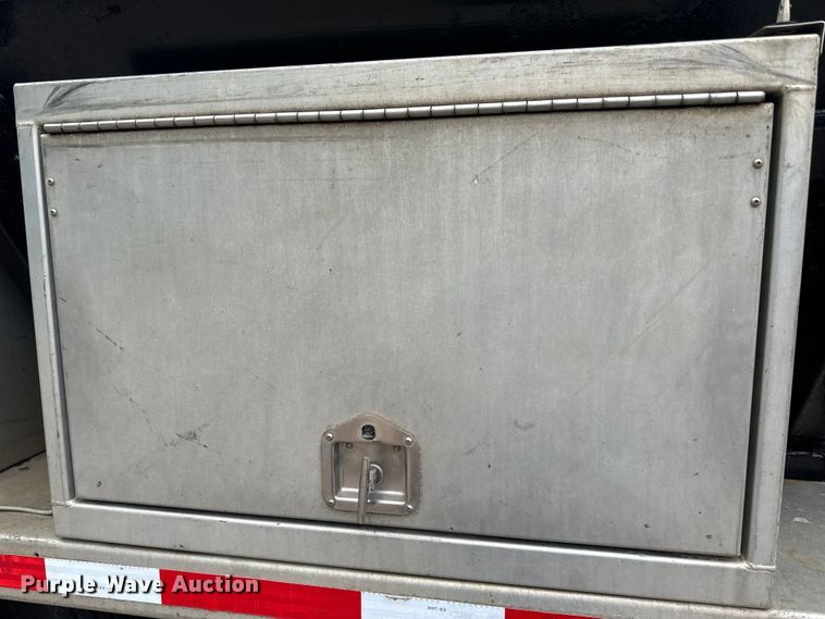 image for item LR9401 2012 Kenworth  T800 hydrovac truck