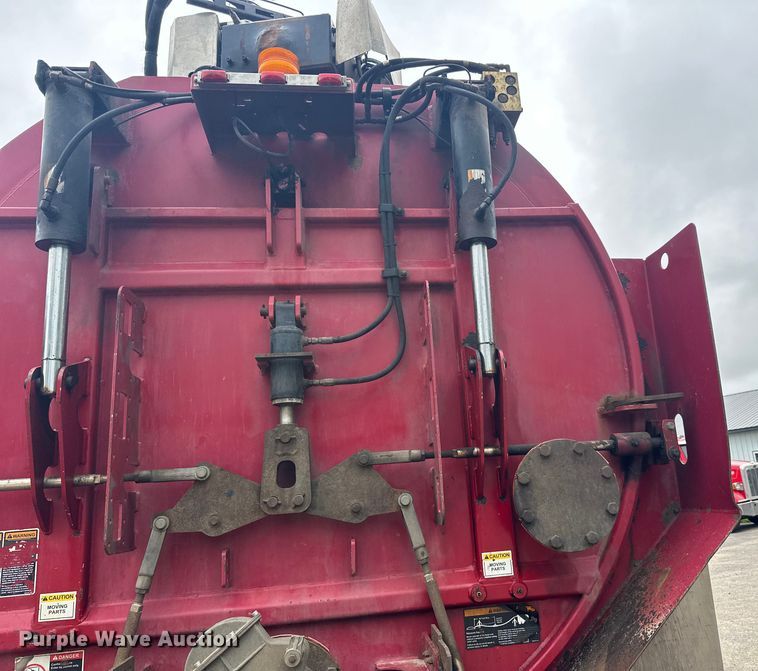 image for item LR9401 2012 Kenworth  T800 hydrovac truck