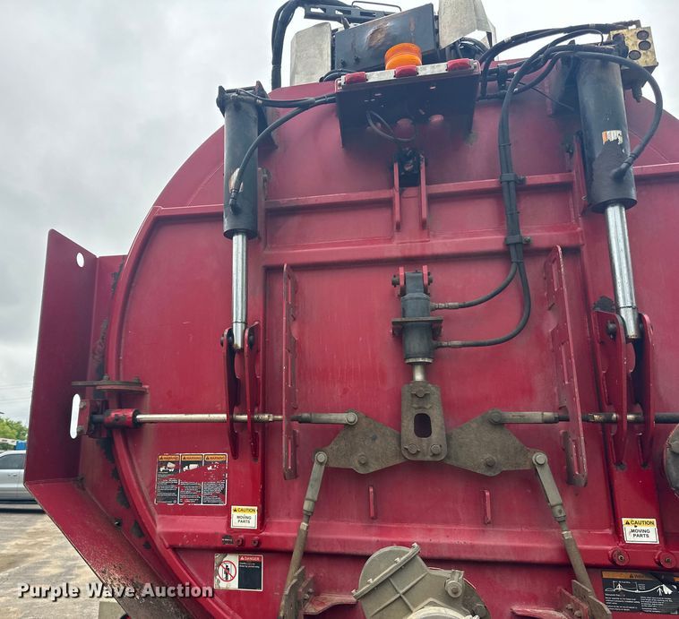 image for item LR9401 2012 Kenworth  T800 hydrovac truck