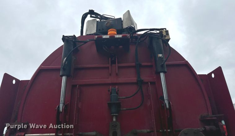 image for item LR9401 2012 Kenworth  T800 hydrovac truck