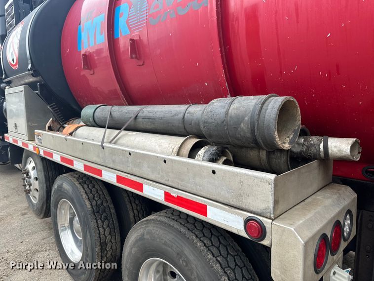 image for item LR9401 2012 Kenworth  T800 hydrovac truck