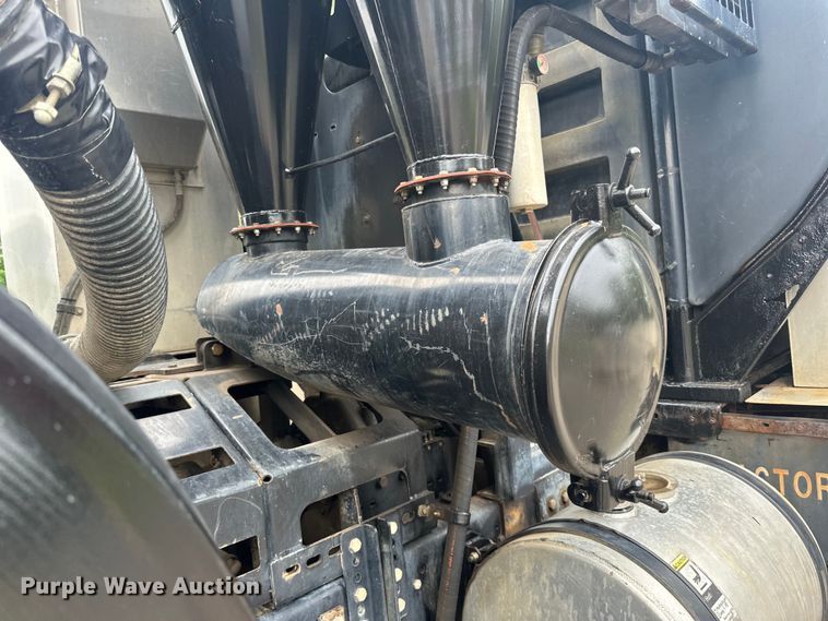 image for item LR9401 2012 Kenworth  T800 hydrovac truck