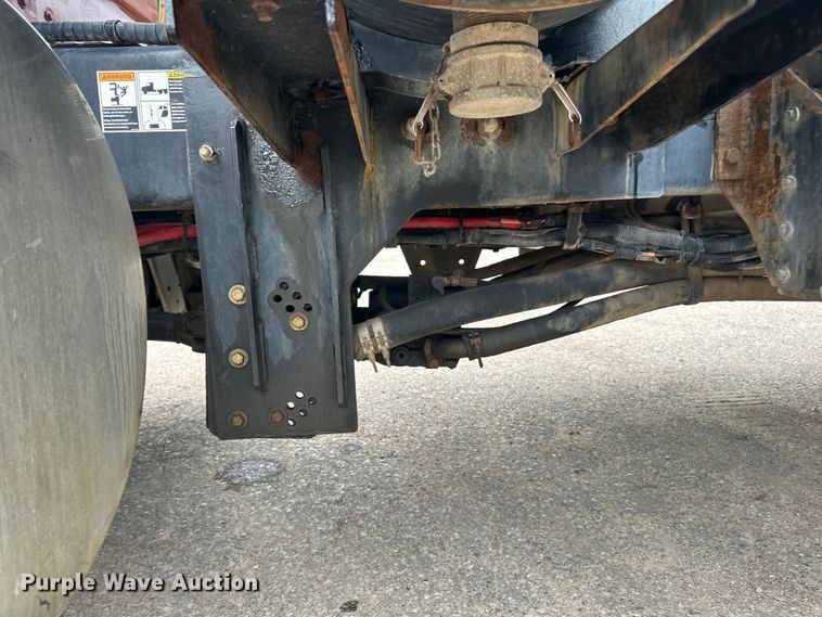 image for item LR9401 2012 Kenworth  T800 hydrovac truck