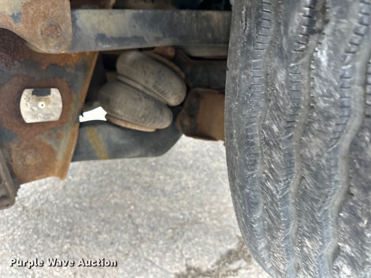 image for item LR9401 2012 Kenworth  T800 hydrovac truck