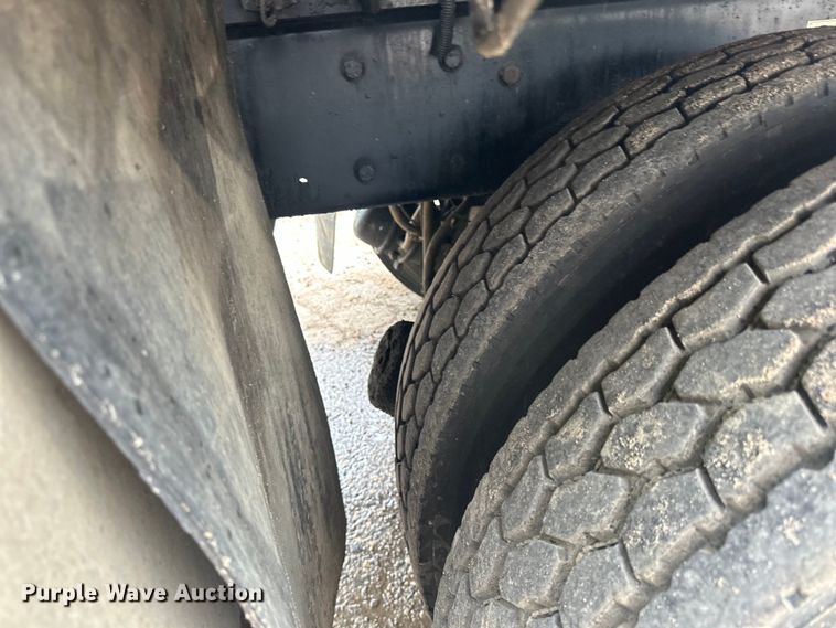 image for item LR9401 2012 Kenworth  T800 hydrovac truck