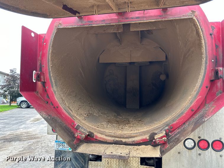 image for item LR9401 2012 Kenworth  T800 hydrovac truck