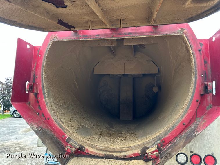 image for item LR9401 2012 Kenworth  T800 hydrovac truck