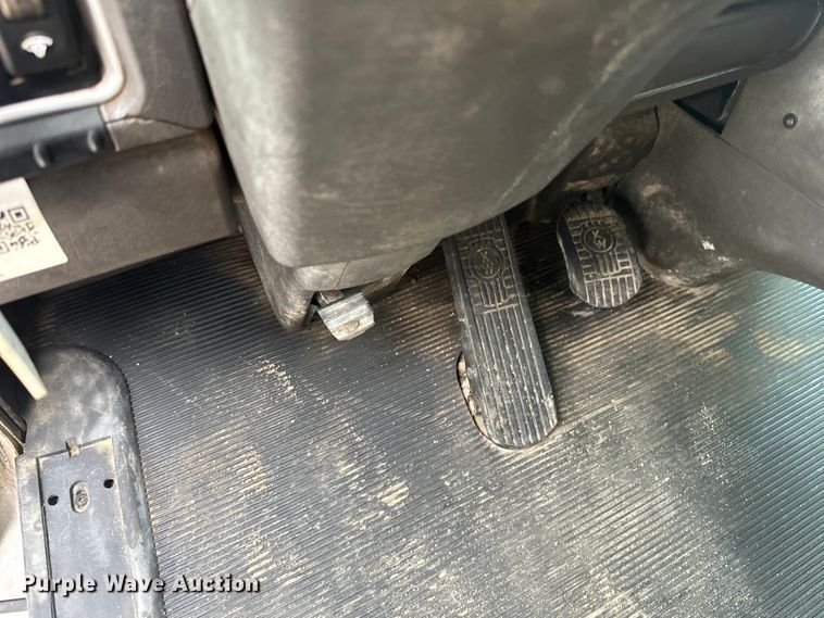 image for item LR9401 2012 Kenworth  T800 hydrovac truck