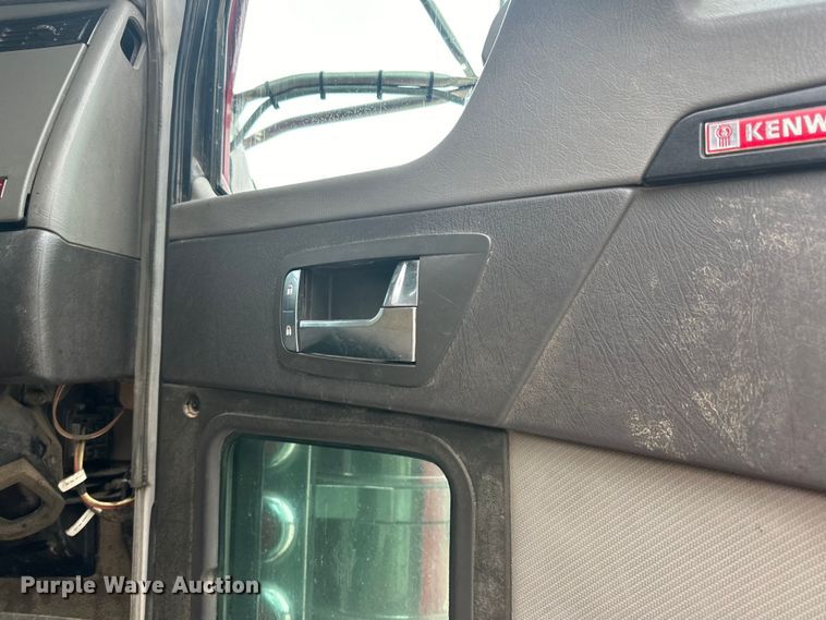 image for item LR9401 2012 Kenworth  T800 hydrovac truck