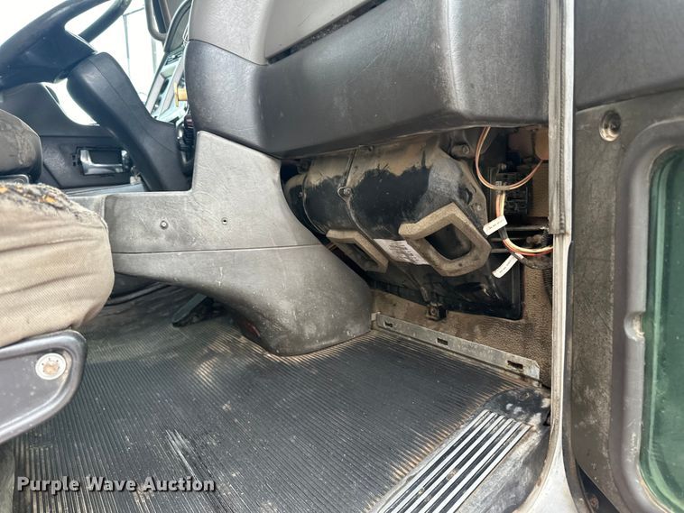 image for item LR9401 2012 Kenworth  T800 hydrovac truck