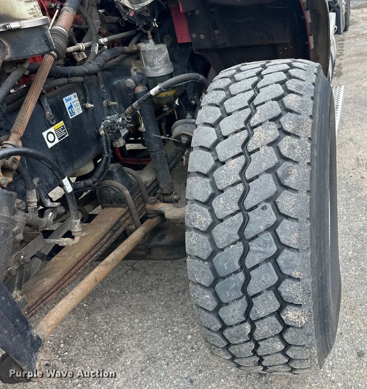 image for item LR9401 2012 Kenworth  T800 hydrovac truck