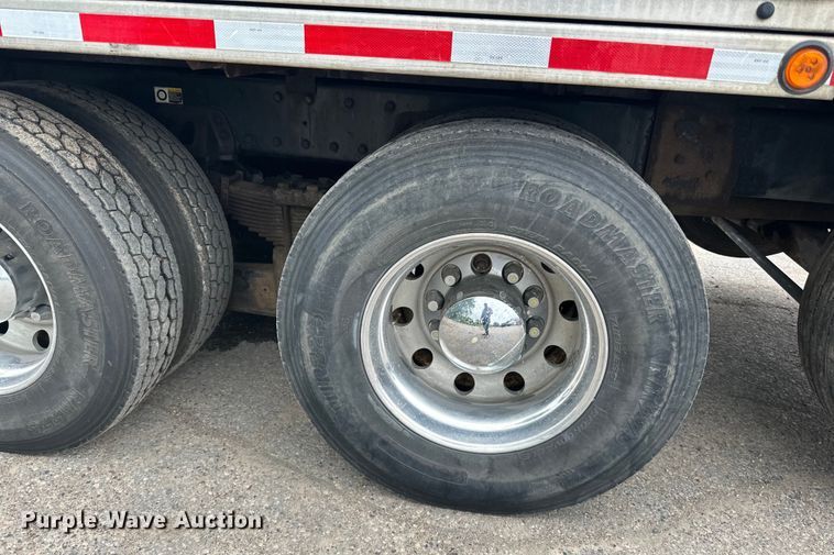 image for item LR9401 2012 Kenworth  T800 hydrovac truck