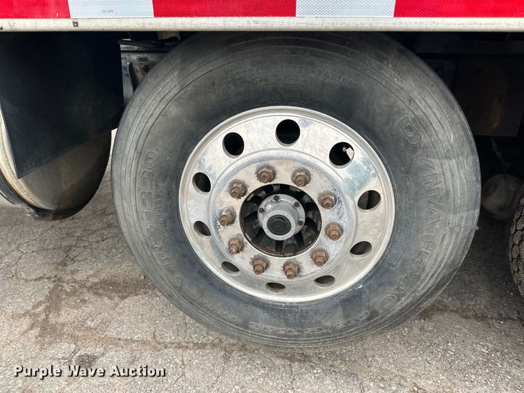 image for item LR9401 2012 Kenworth  T800 hydrovac truck