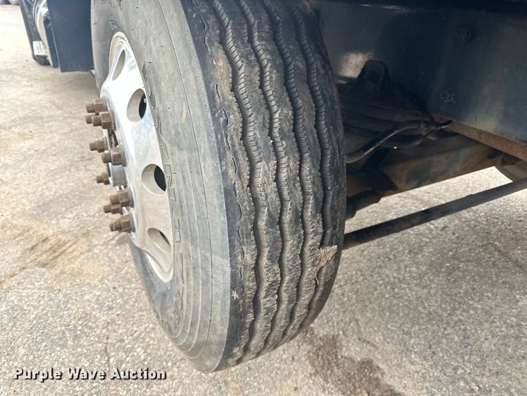 image for item LR9401 2012 Kenworth  T800 hydrovac truck