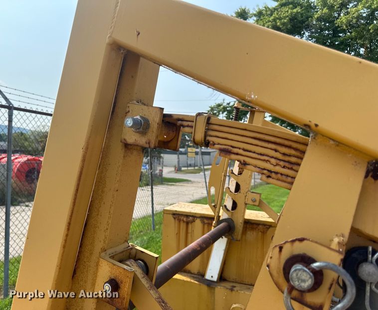 image for item LR9406 2008 Kiefer reel trailer