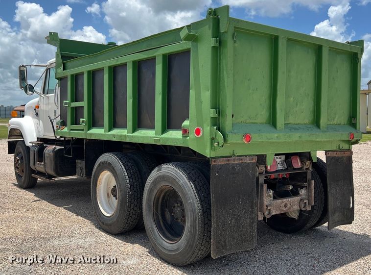 image for item LV9024 1995 International  2554 dump truck