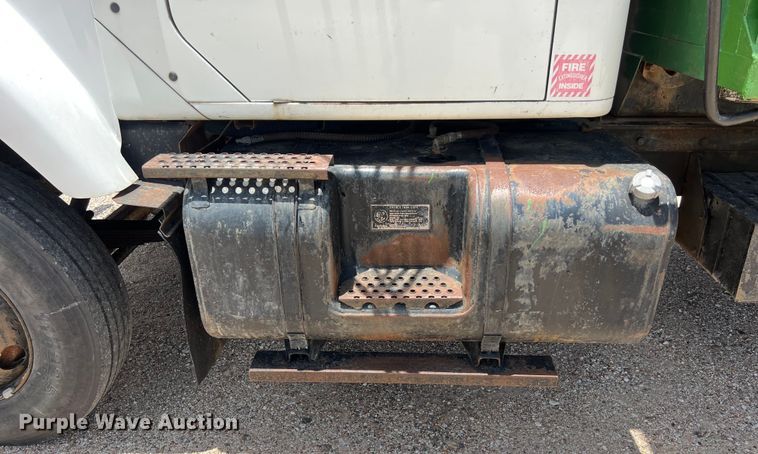 image for item LV9024 1995 International  2554 dump truck