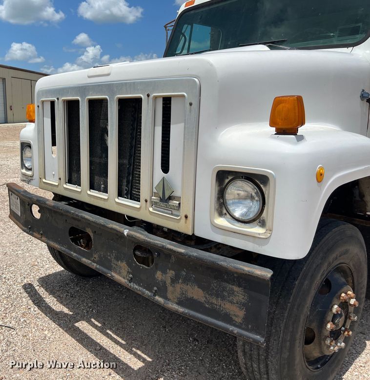image for item LV9024 1995 International  2554 dump truck