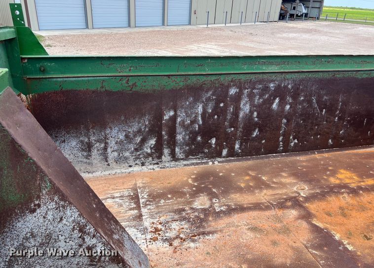 image for item LV9024 1995 International  2554 dump truck