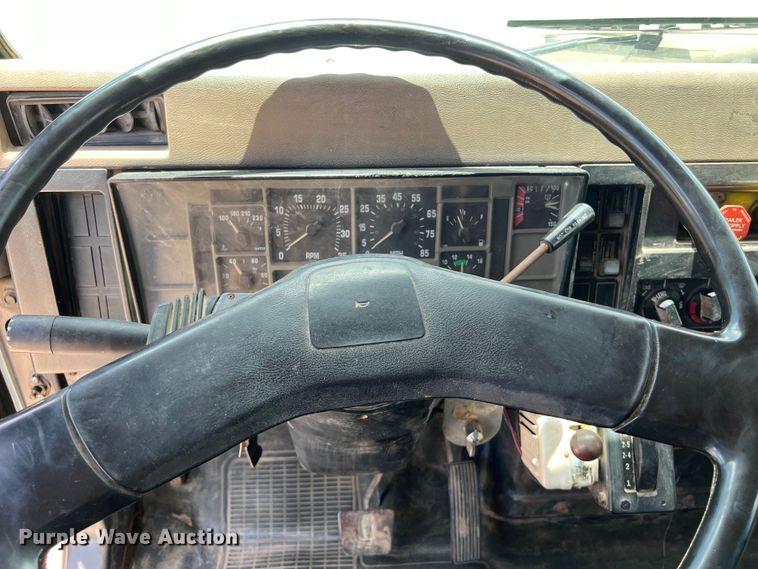 image for item LV9024 1995 International  2554 dump truck