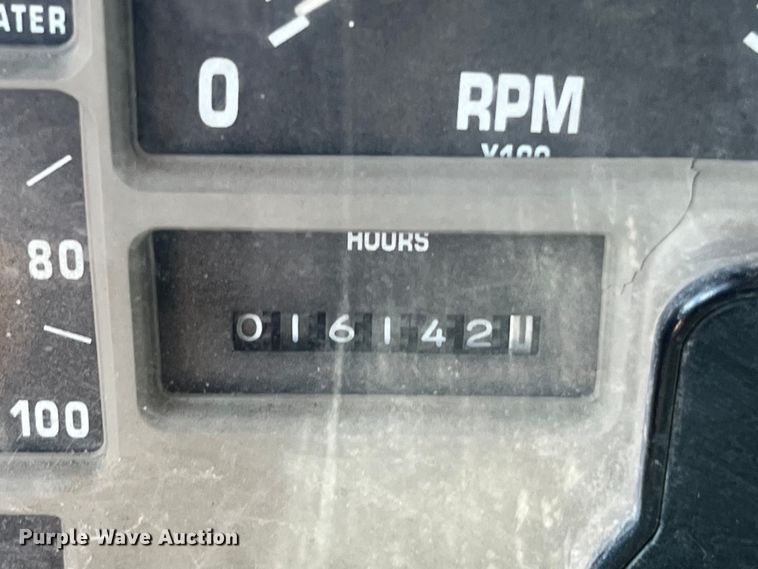 image for item LV9024 1995 International  2554 dump truck