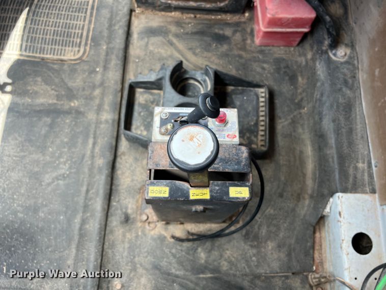 image for item LV9024 1995 International  2554 dump truck