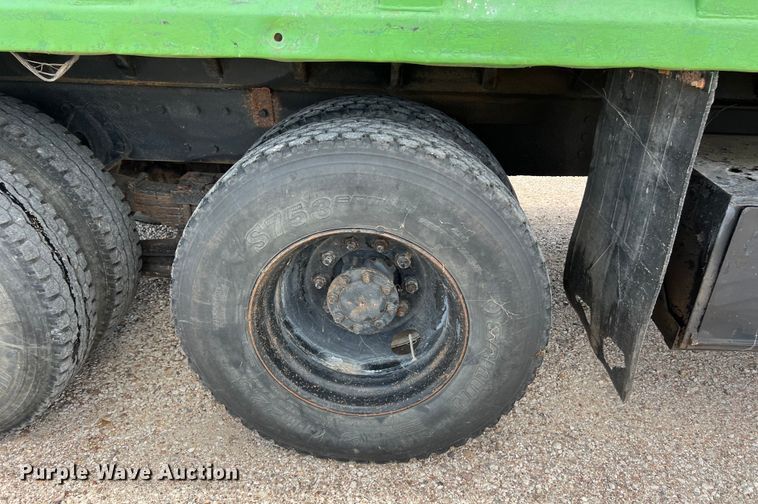 image for item LV9024 1995 International  2554 dump truck