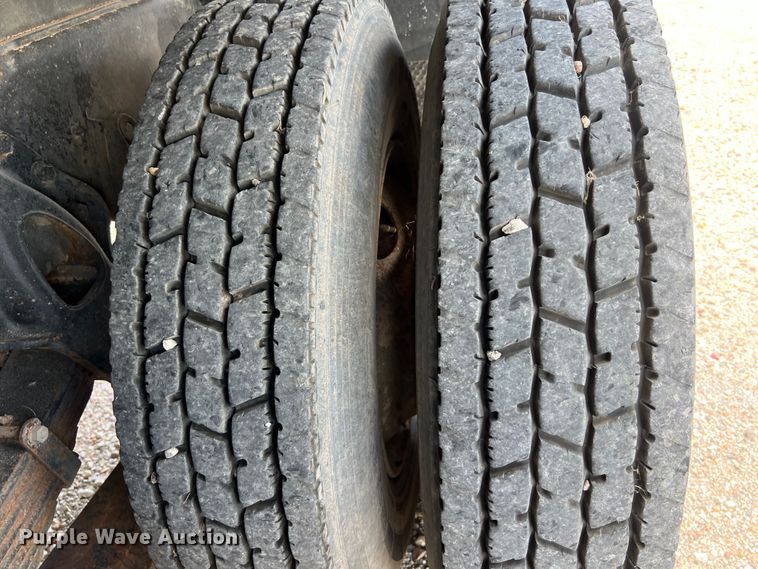 image for item LV9024 1995 International  2554 dump truck