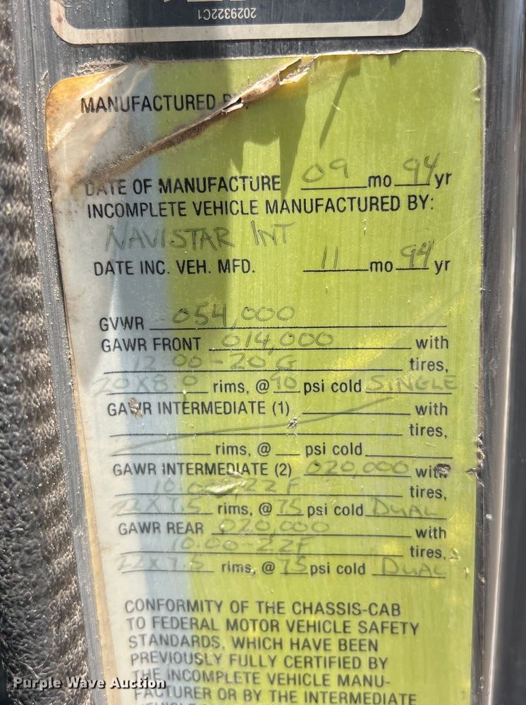 image for item LV9024 1995 International  2554 dump truck