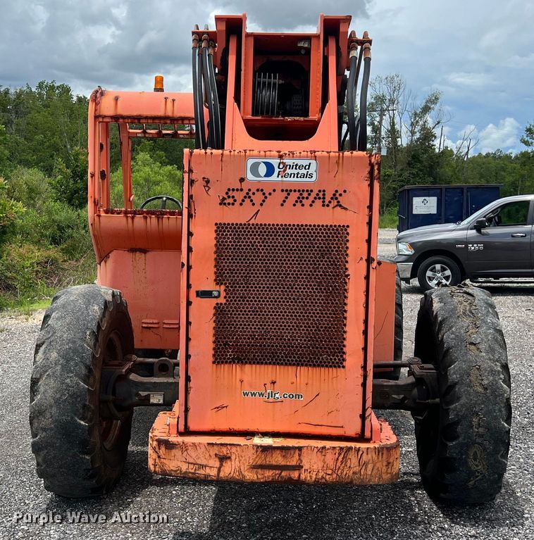 image for item LV9026 2006 JLG Sky Trak 6036 telehandler