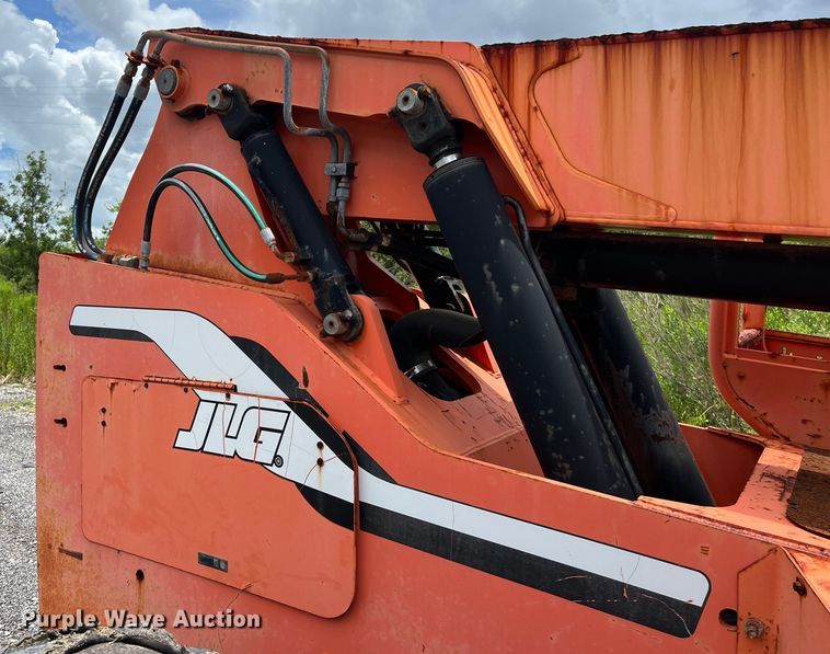 image for item LV9026 2006 JLG Sky Trak 6036 telehandler