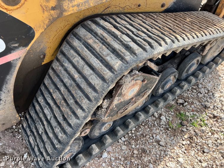 image for item LV9029 2006 Caterpillar 247B tracked skid steer loader