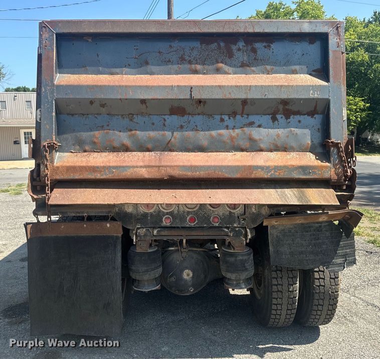 image for item MJ9481 1987 Peterbilt 379 dump truck