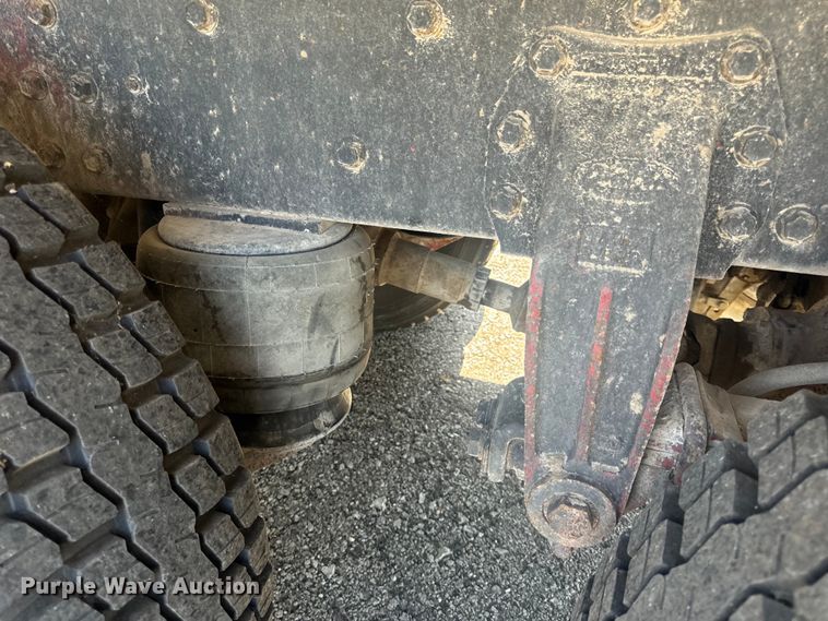 image for item MJ9481 1987 Peterbilt 379 dump truck