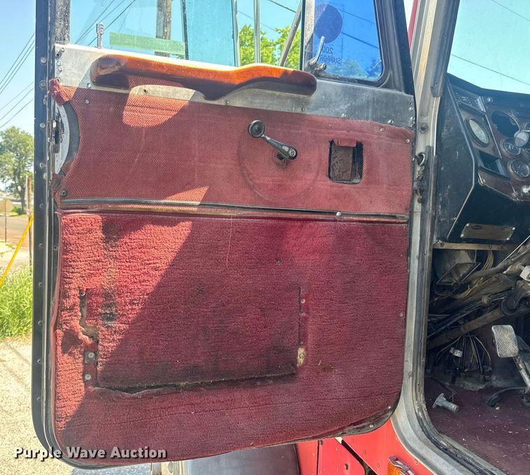 image for item MJ9481 1987 Peterbilt 379 dump truck