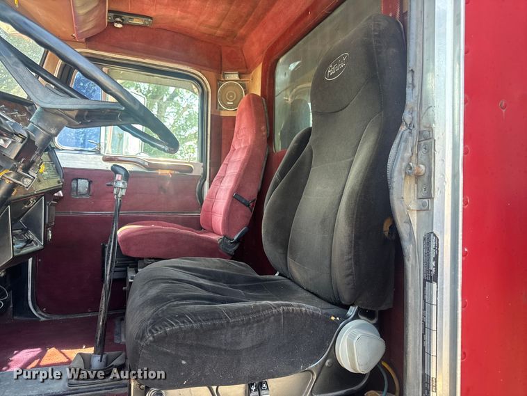 image for item MJ9481 1987 Peterbilt 379 dump truck