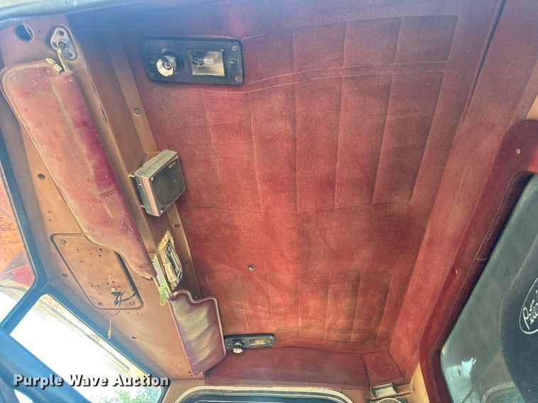 image for item MJ9481 1987 Peterbilt 379 dump truck