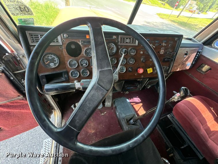 image for item MJ9481 1987 Peterbilt 379 dump truck