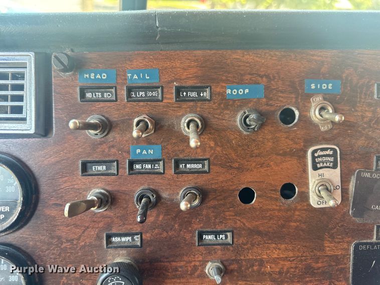 image for item MJ9481 1987 Peterbilt 379 dump truck