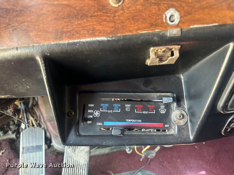 image for item MJ9481 1987 Peterbilt 379 dump truck